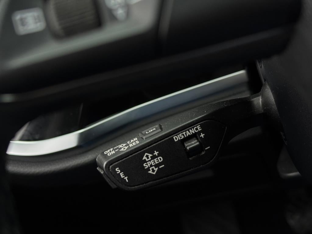 Audi Q3 35 tfsi * matrix led * stoelverwarming * adaptive cruise control