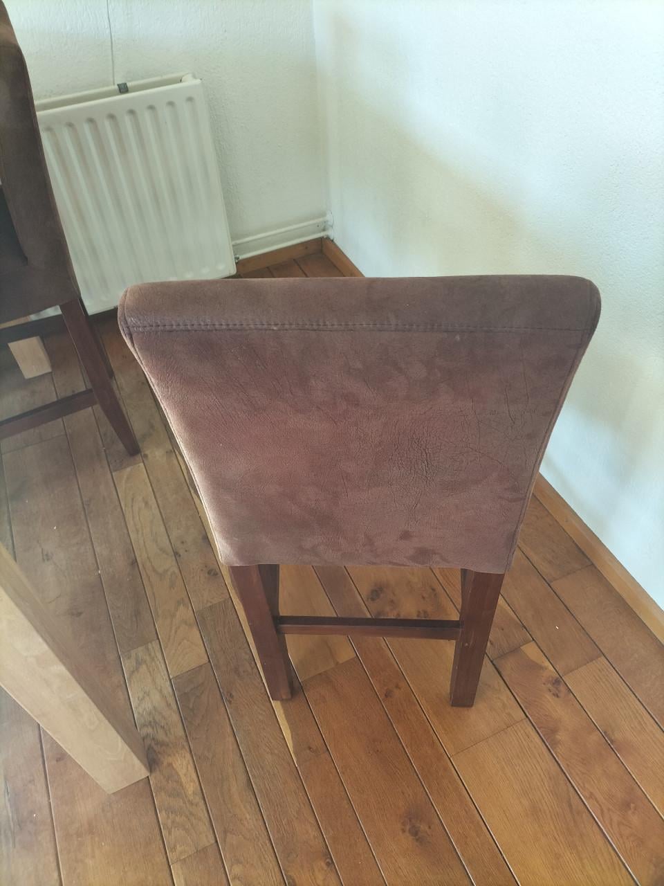 Bartafel met 4 krukken