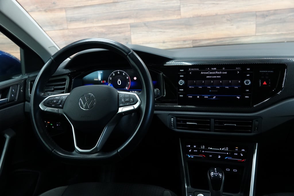 Volkswagen Taigo 1.0 tsi | acc | led | stoelverw. | pdc |