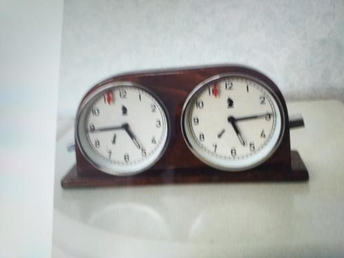 Schaakklok  Homas  MOM