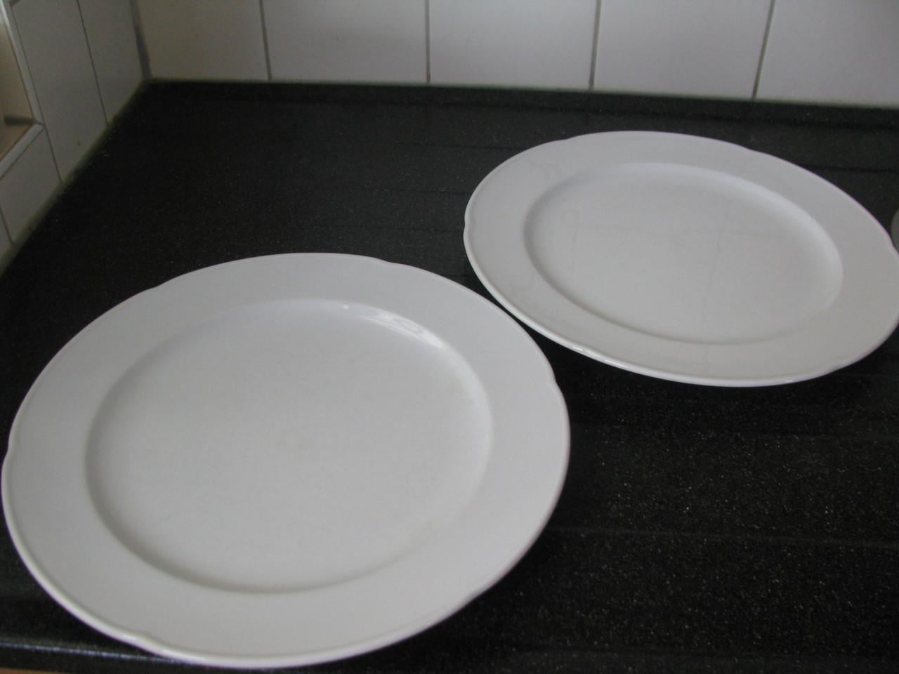 2 Grote Hotelborden.