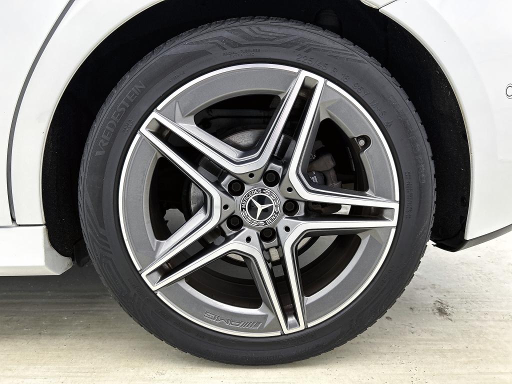 Mercedes-Benz A-Klasse 180 business solution amg | amg line | stoelverwarmi