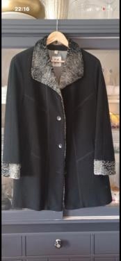 Zwarte winterjas Kohler & Krenzer in wo en cashmere stof