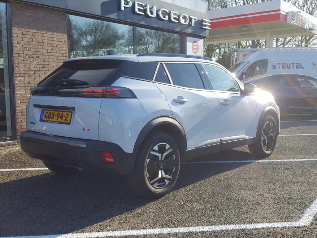 Peugeot 2008 allure 1.2 puretech 100pk navigatie | achteruitrijcamera | app