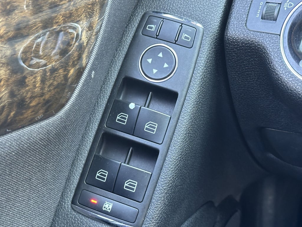 Mercedes-Benz C-Klasse 180 k elegance l stoelverwarming l trekhaak l alarm 