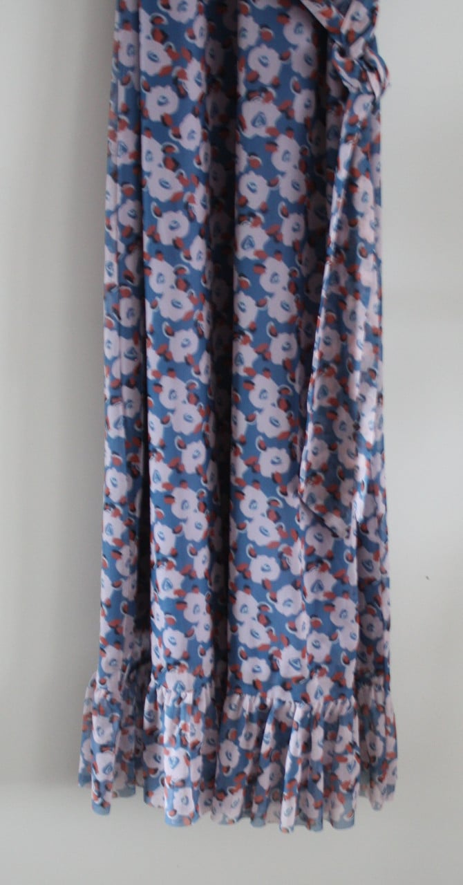 Nieuwe lange jurk licht blauw met bloemen print maat m