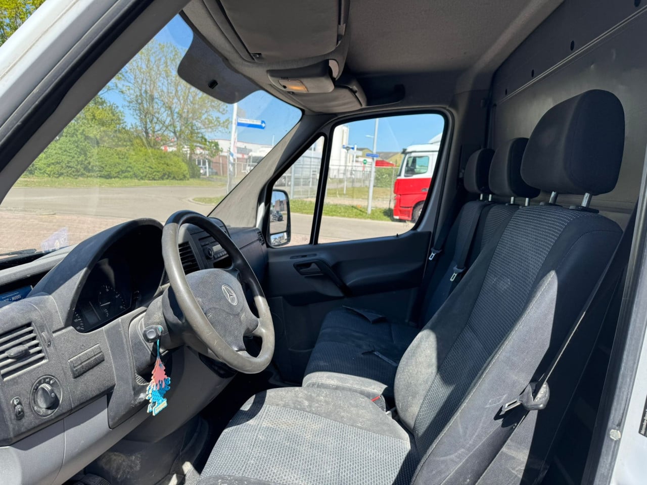 Mercedes sprinter 210 bj 2012  3750 euro