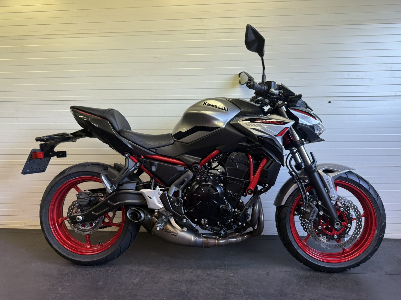 Zeer nette en jonge Kawasaki Z650 incl. beurt en garantie!
