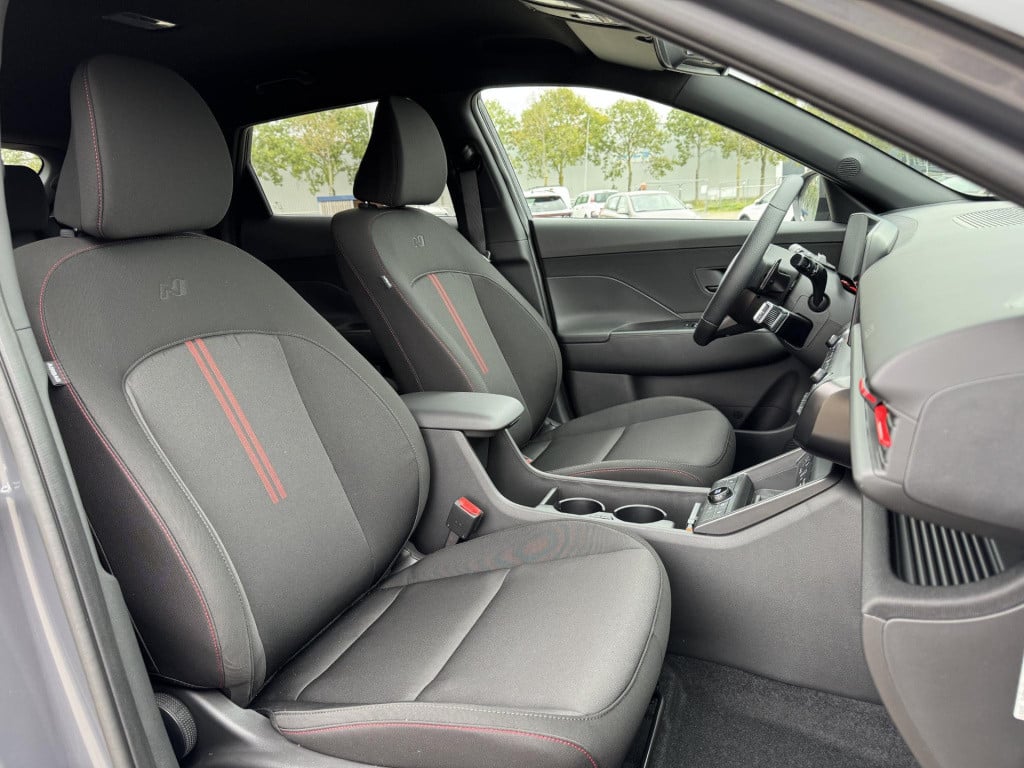 Hyundai Kona electric n line business 65.4 kwh