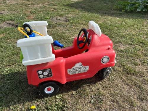 Twee little tikes loopauto’s