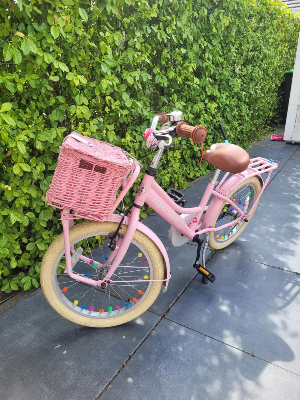 Roze meisjesfiets, 18 inch