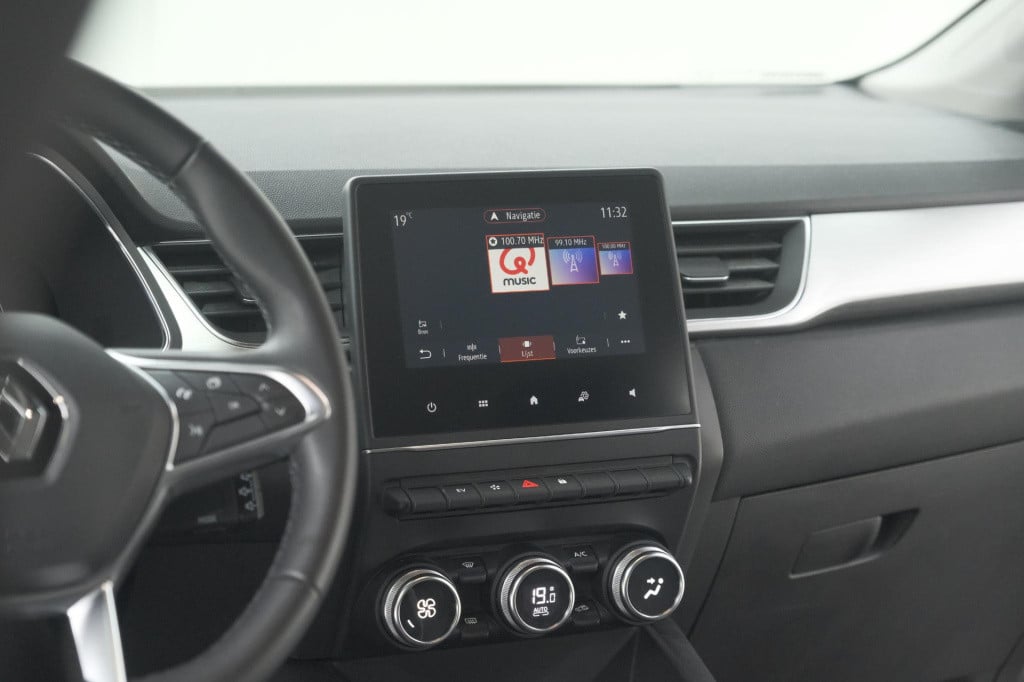 Renault Captur 1.6 e-tech plug-in hybrid 160 intens | parkeersensoren | app