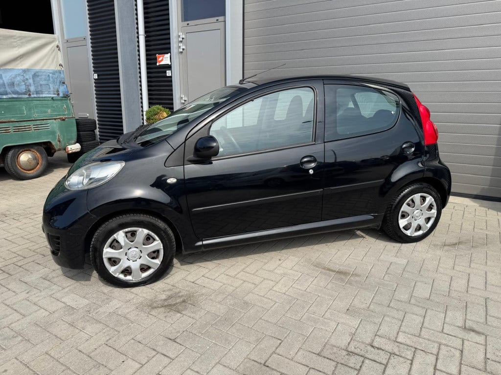 Peugeot 107 1.0-12v xs/nap/apk/airco