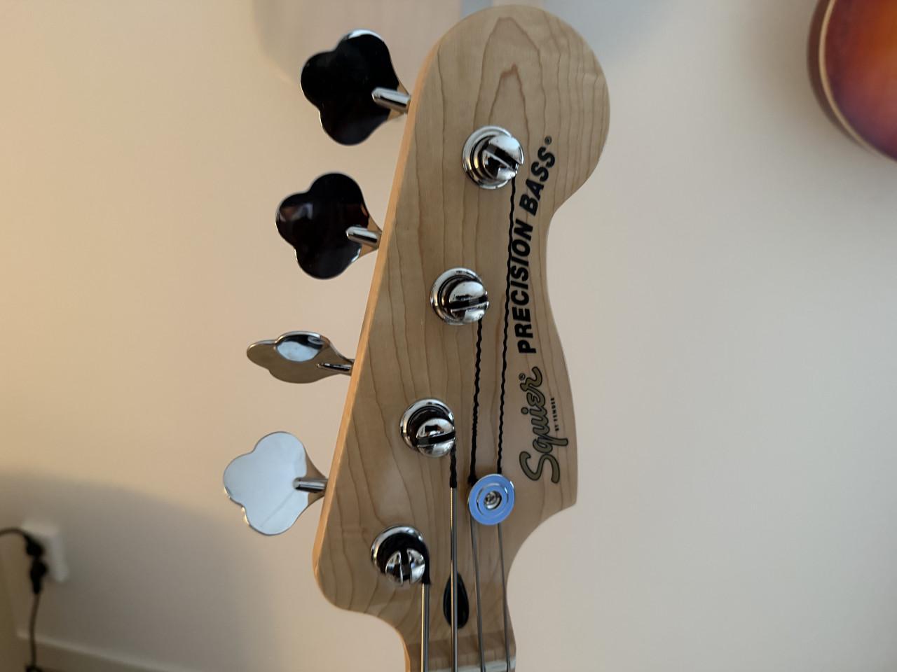 Ongebruikte Squier precision bass