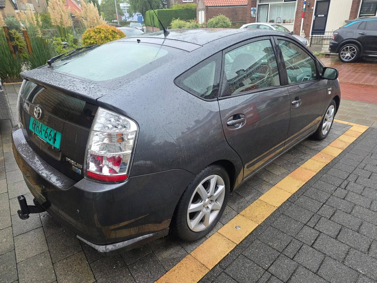 Tekoop zeer mooie Toyota Prius 1.5 Business Edition Automaat
