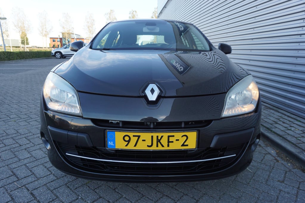 Renault Megane 1.6 sélection business sport airco / navi / cruise / elektr.