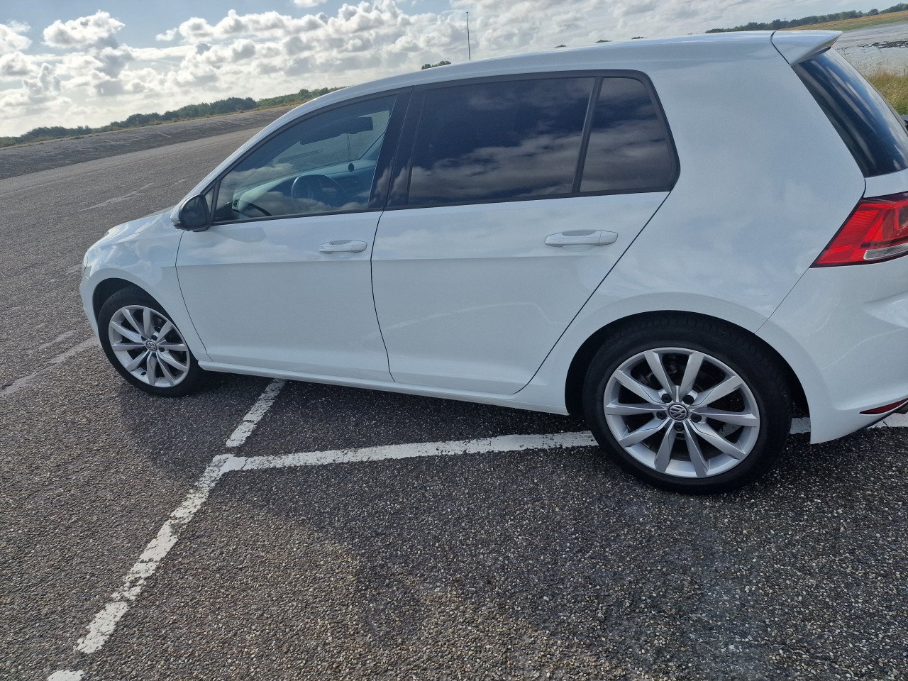 Te koop: Witte golf