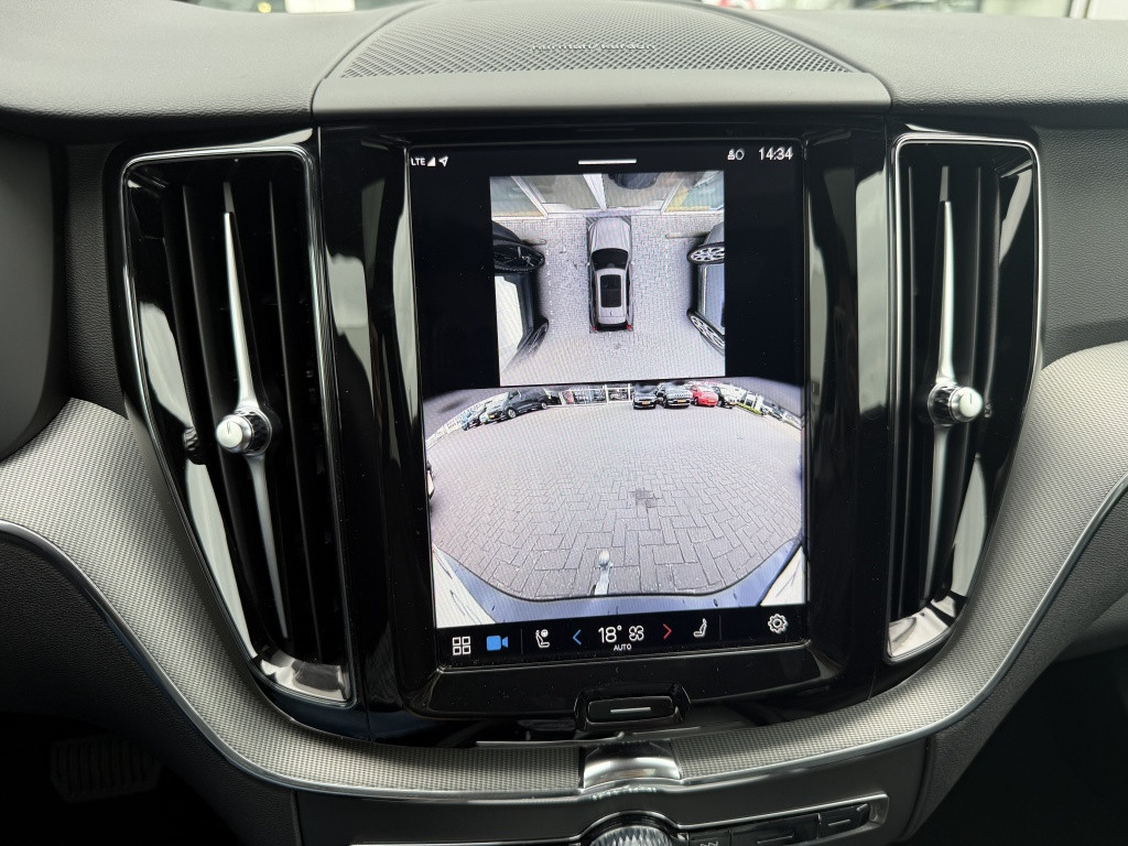 Volvo XC60 t8 455pk recharge black edition| panodak| trekhaak| adap.cruise|