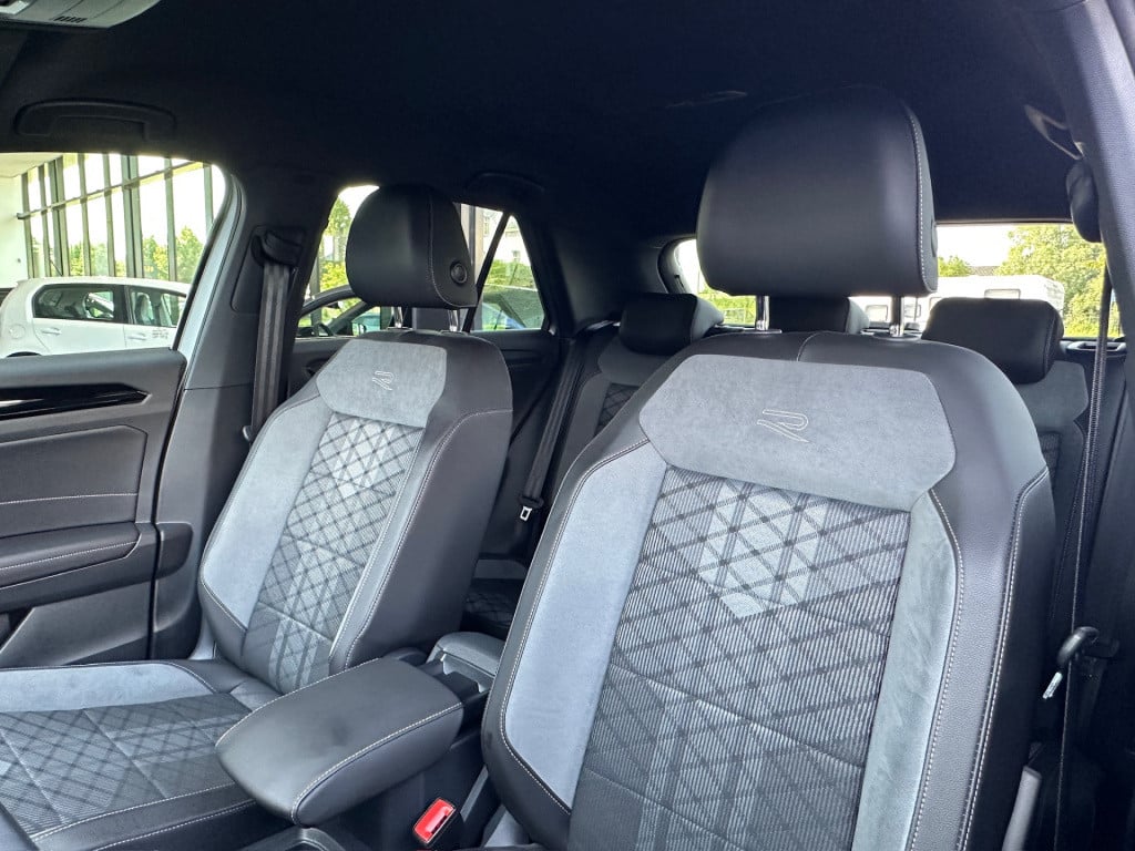 Volkswagen T-roc 1.5 tsi 150pk dsg r-line | camera | keyless | carplay | le