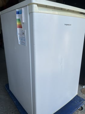 Tafelmodel koelkast met vriesvak 85x55 cm. Energieklasse A++.Schoon  netjes