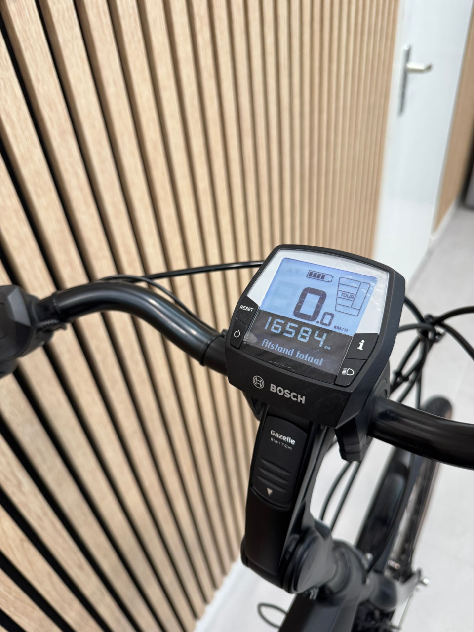 Gazelle Orange C8 Bosch Active Line Plus 400Wh 61CM