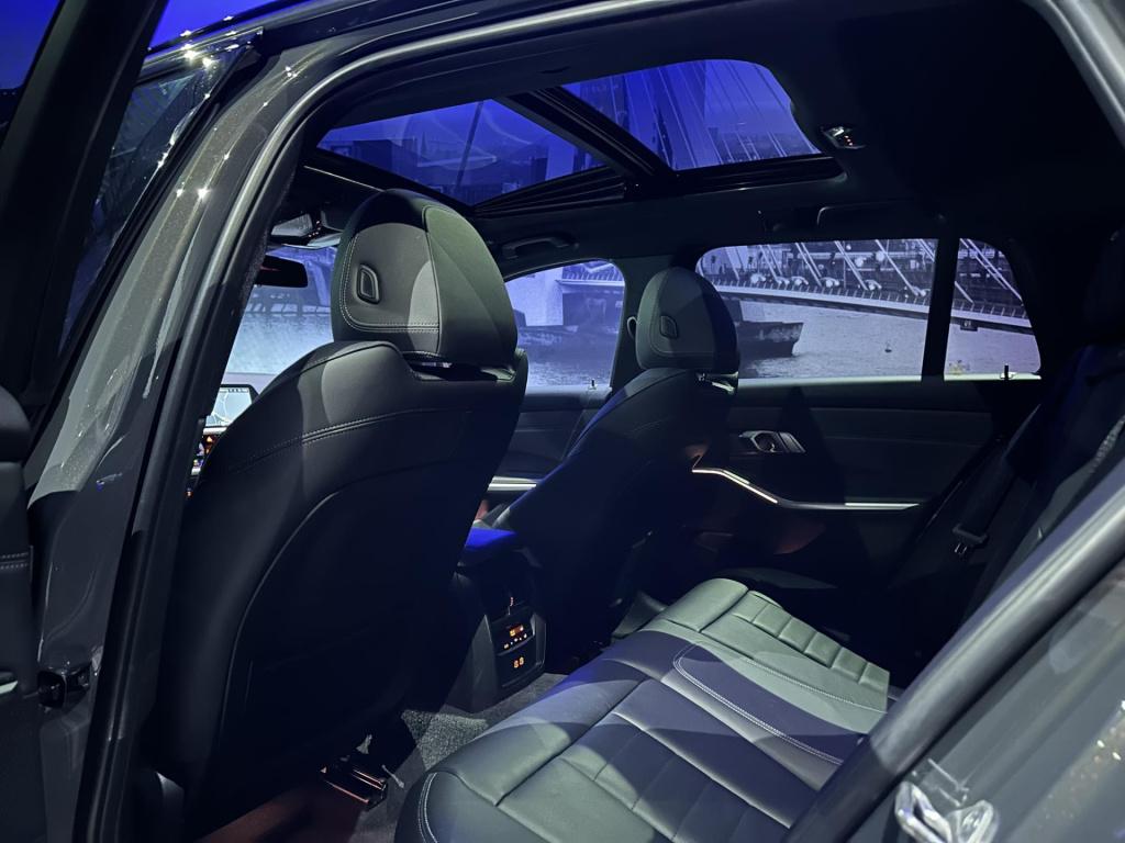 BMW 3-serie touring m340i xdrive high executive *dravit grau*pano*leer*came