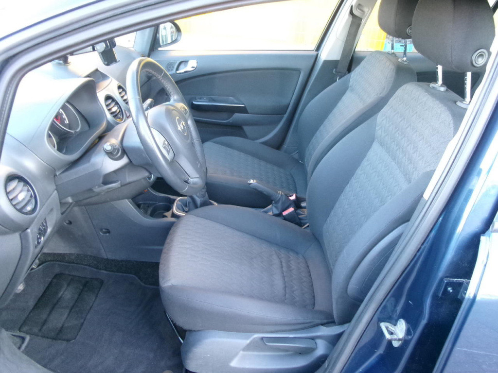 Opel Corsa 1.2-16v airco, cruise-control, trekhaak 5-drs