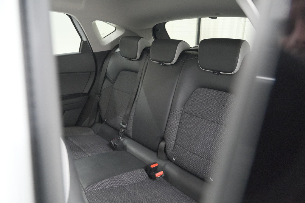 Renault Captur 1.6 e-tech plug-in hybrid 160 intens | trekhaak | camera | a