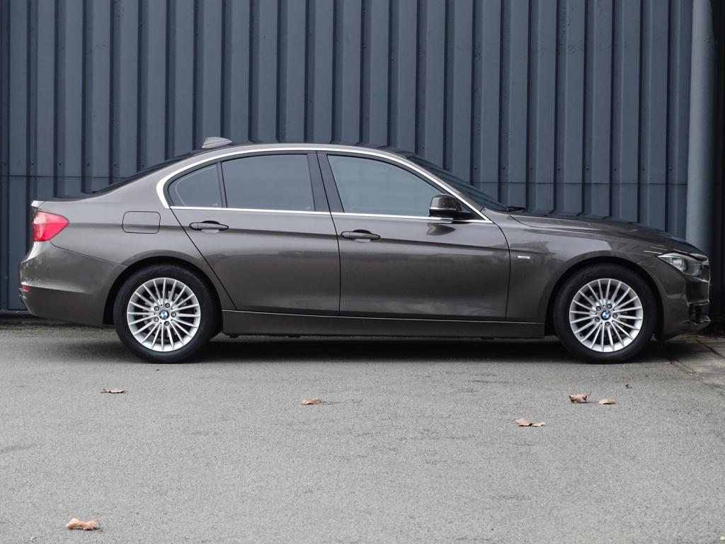 BMW 3-serie 320i high executive automaat | leder