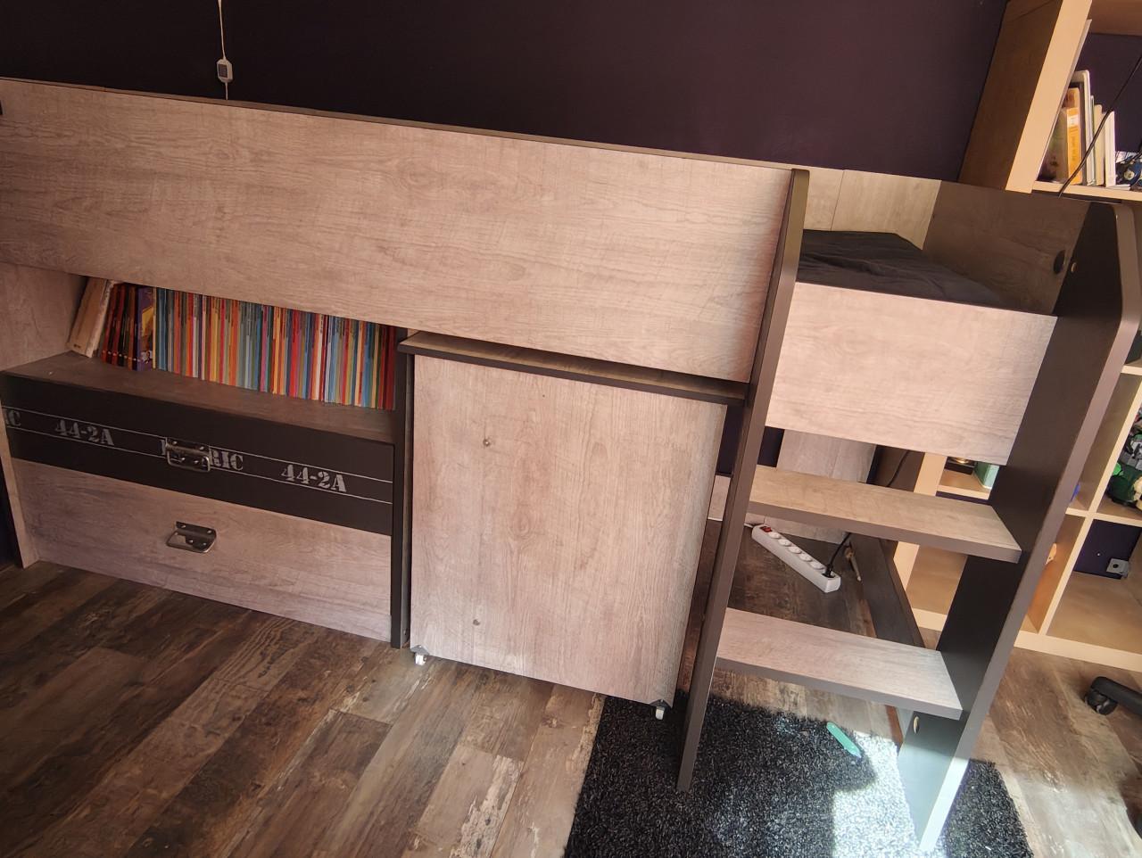 Stoere hoogslaper en bureau