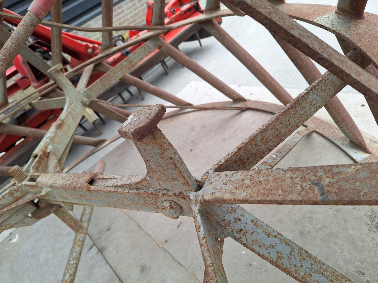 Molcon kooiwielen 2sets 16.9R38 (5 of 3 ster), 1set 14.9R38