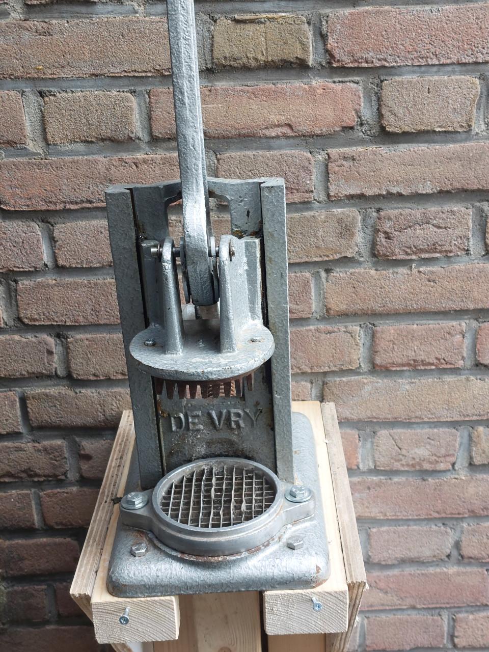 Friet Snijder