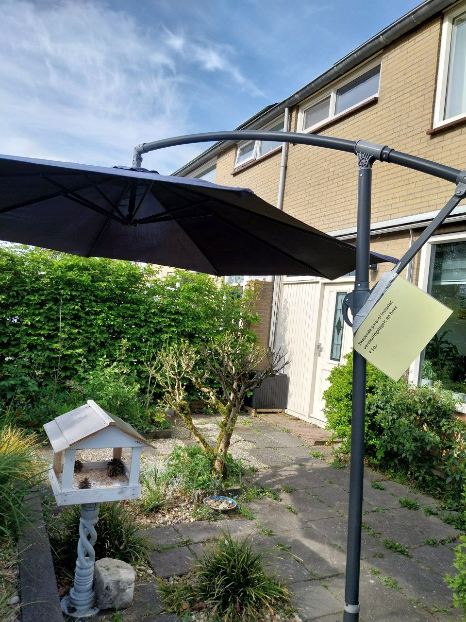Zweefparasol inclusief verzwaringstegels en hoes VERKOCHT