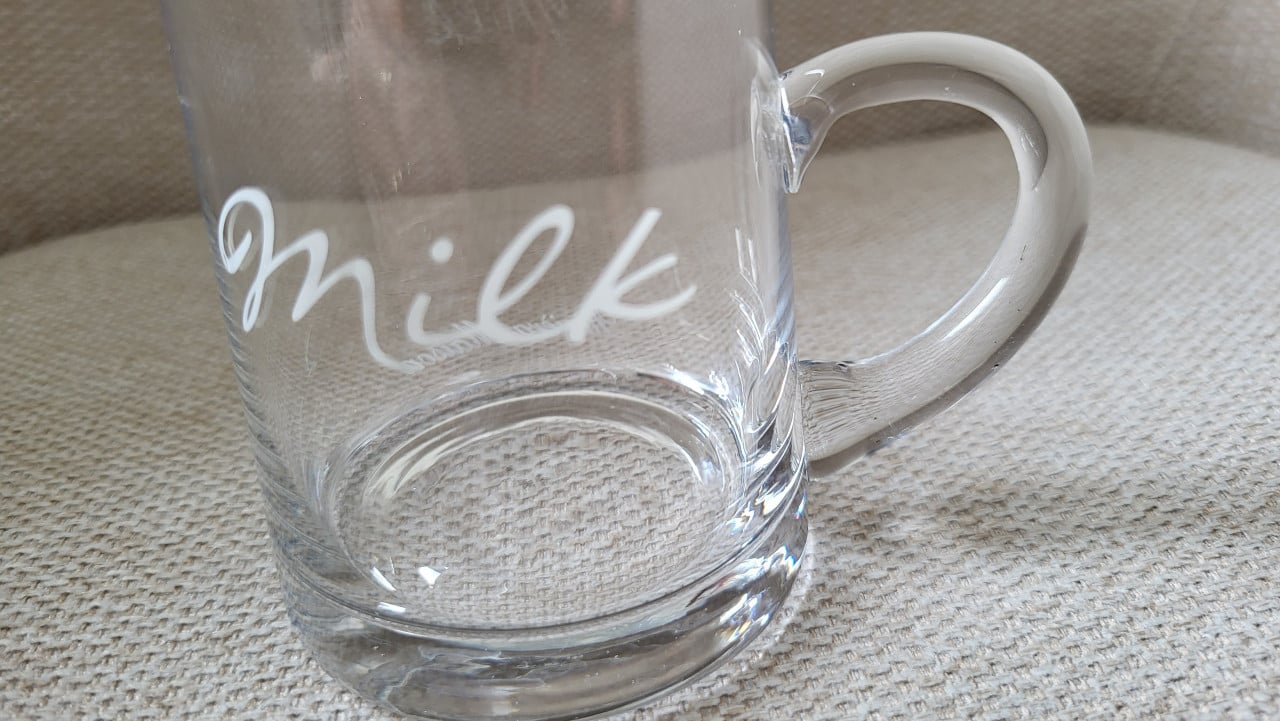 Riviera Maison glazen melkkannetje 'Milk'