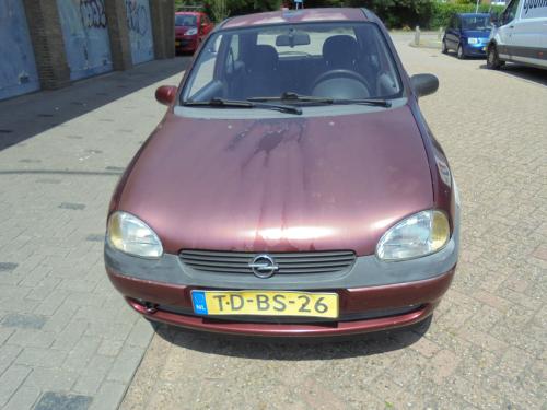 Corsa 1.4 Strada uit 1998 slechts 114.285 km met N.A.P Apk nieuw Juni 2026