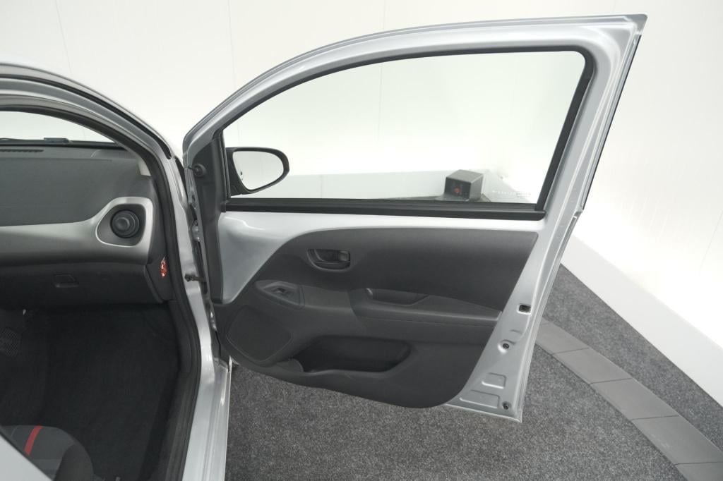 Peugeot 108 1.0 e-vti première | bluetooth radio | airco | 5 deurs