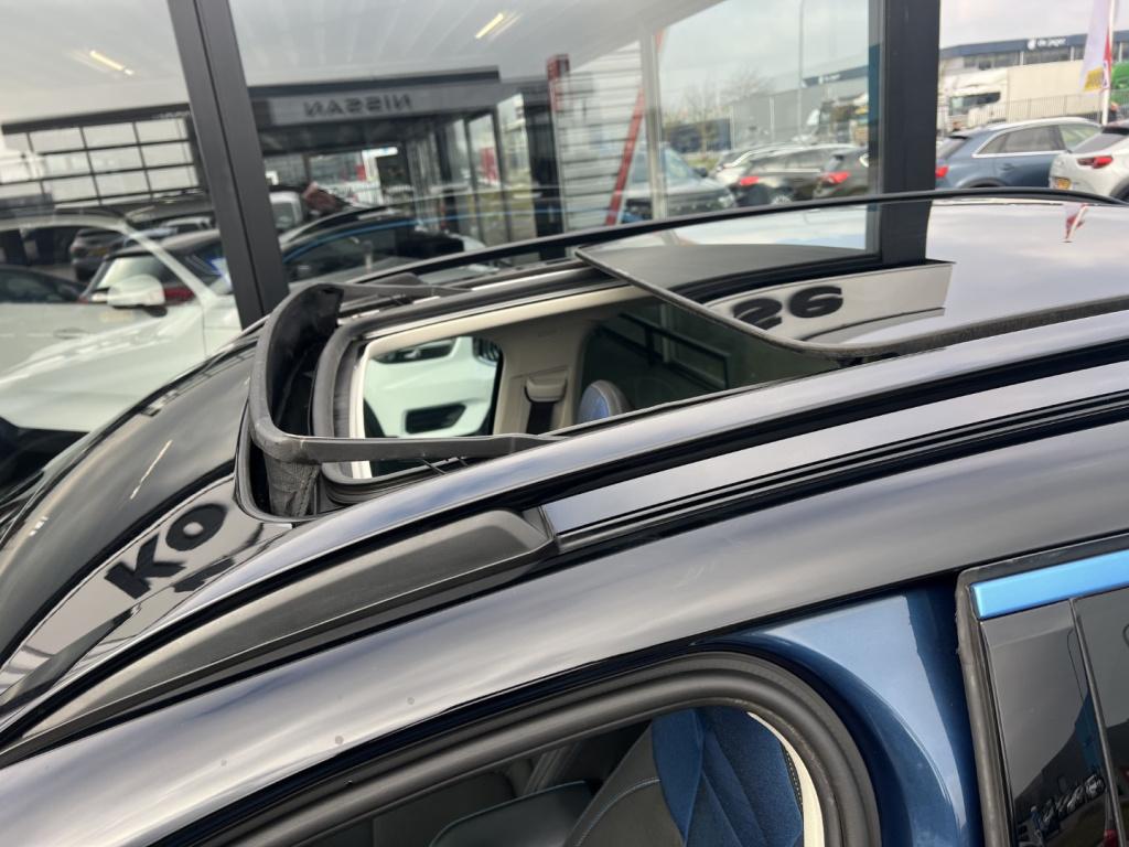 Lynk & Co 01 1.5 261pk phev plug inn hybrid , trekhaak ,pano dak,car play