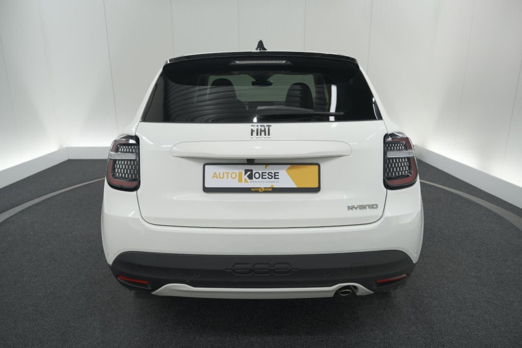 Fiat 600 1.2 hybrid 100 dct6 la prima | camera | adaptieve cruise control |