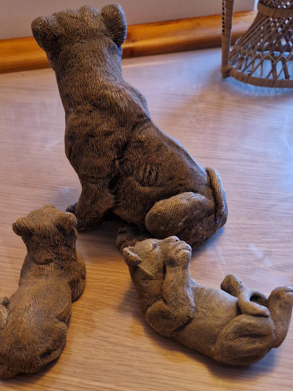 Leeuw met welpen.beeldjes