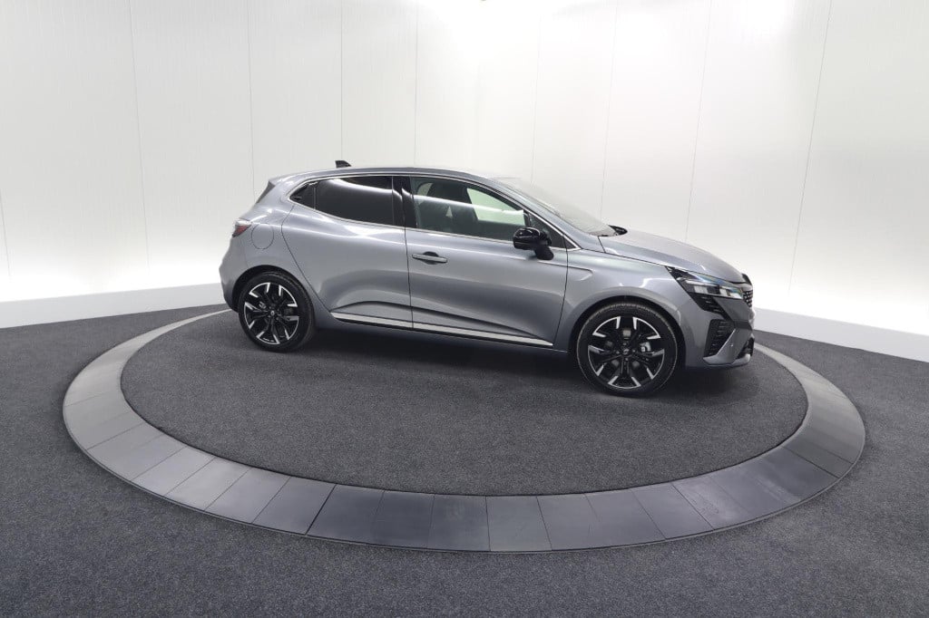 Renault Clio 1.6 e-tech full hybrid 145 techno | 360 camera | bose audio | 