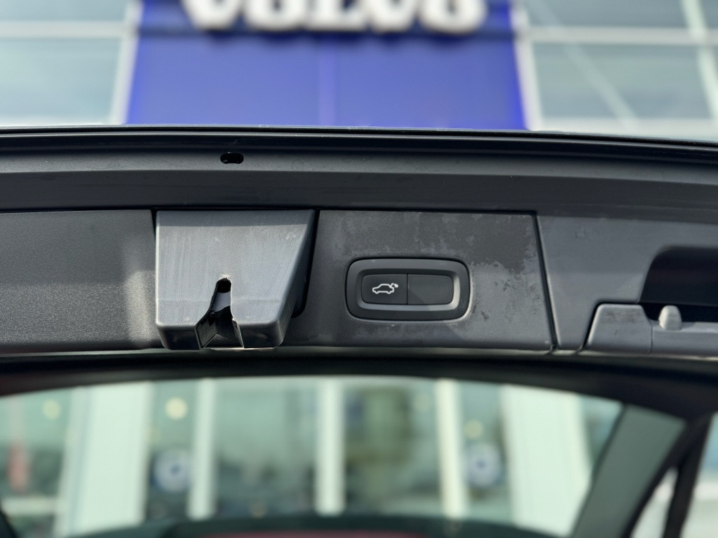 Volvo V90 t8 390pk awd recharge r-design| panodak| adap.cruise| 360camera|