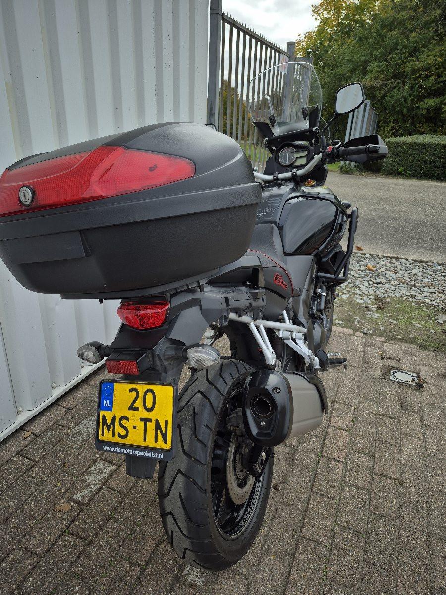 Suzuki VStrom DL1000 uit 2004, dikke Allroad motor