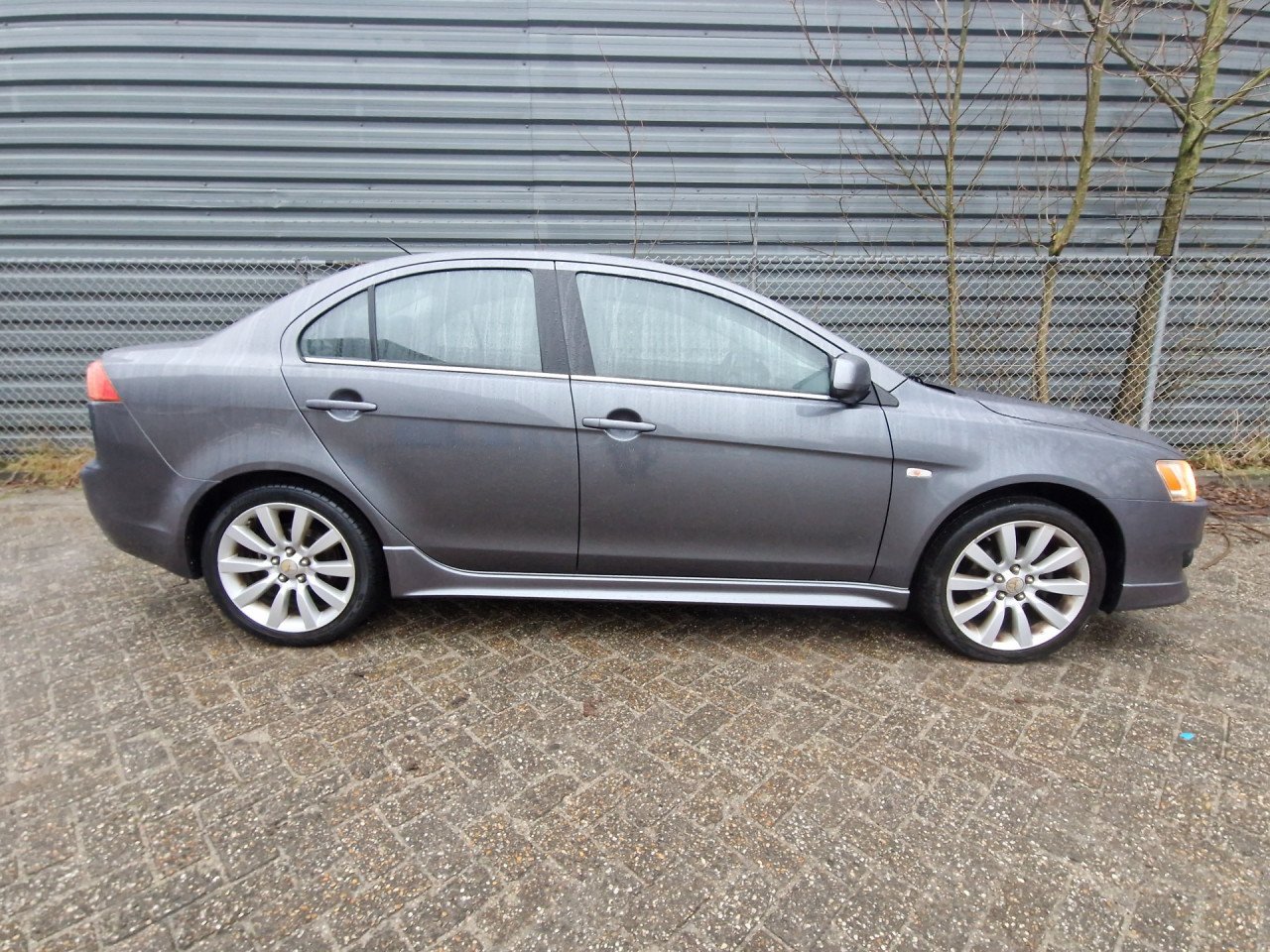 Mitsubishi Lancer Sports Sedan 1.8 Instyle