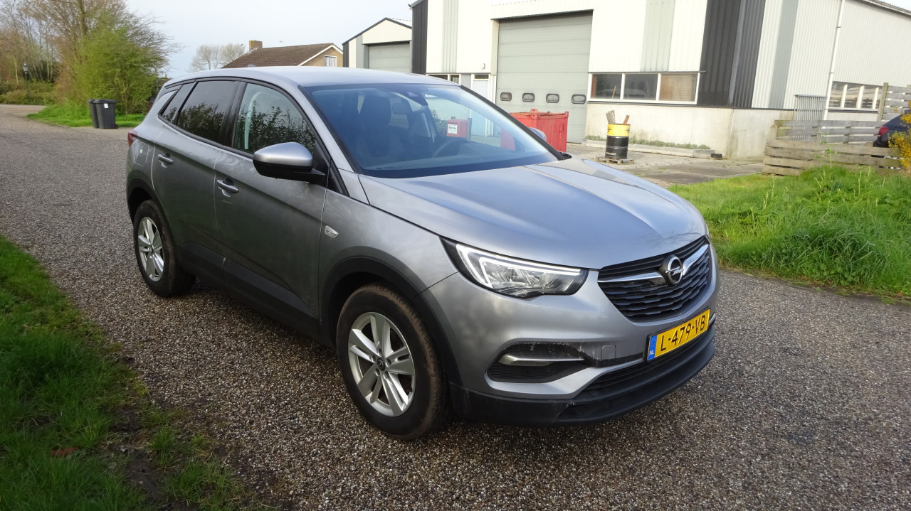 Opel Grandland X 1.2T
