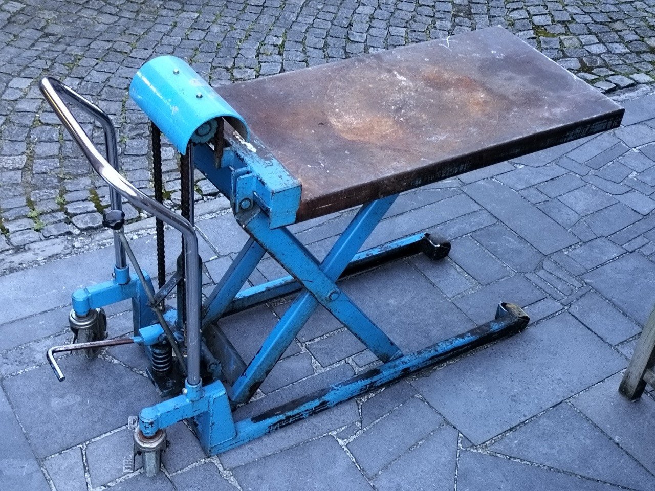Hydraulische heftafel 150 kg - verrijdbaar