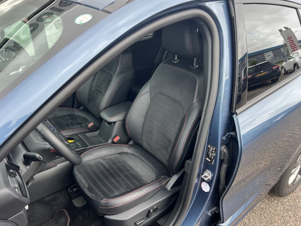 Ford Kuga 2.5 phev e-cvt 225pk st-line x , trekhaak , adaptive cc , winterp