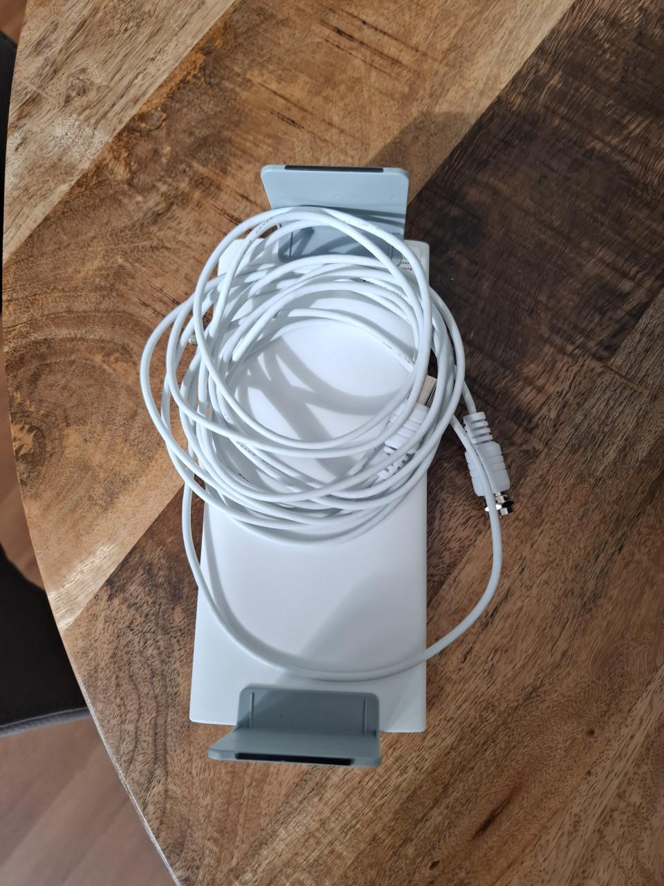 TV kijken in camper, caravan of boot zonder schotel of internet.