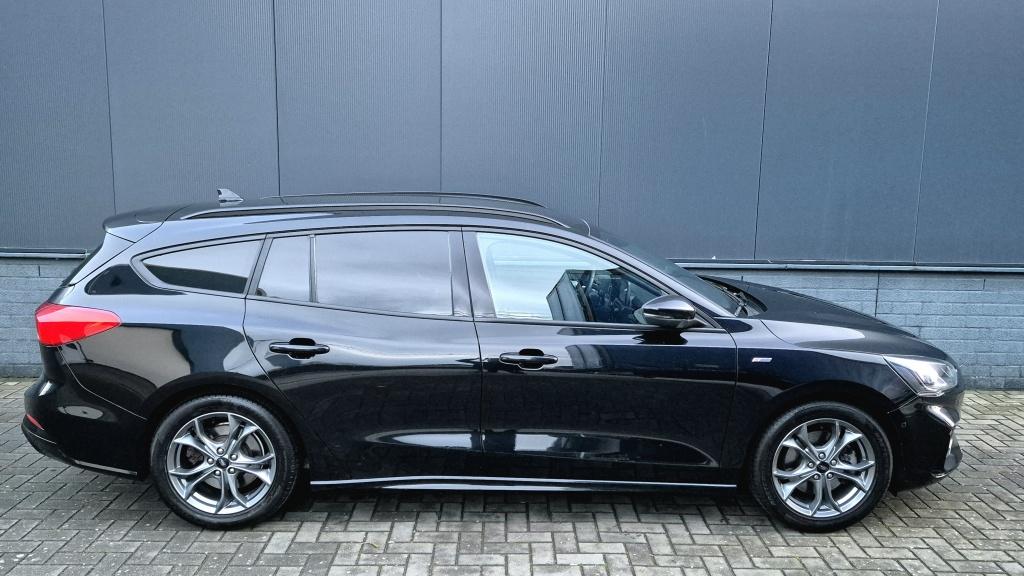 Ford Focus wagon st line x business 1.0 ecoboost hybrid | camera | lane ass