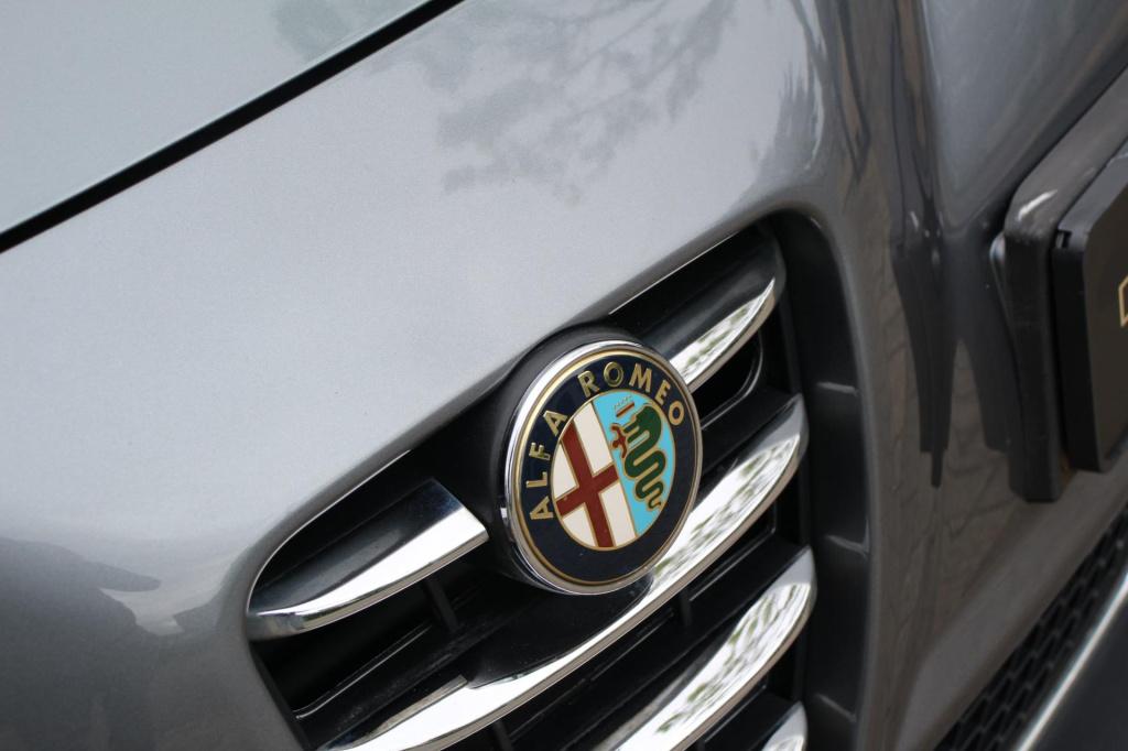 Alfa Romeo MiTo 1.4 progression - airco - led - 1e eigenaar - elektrische r