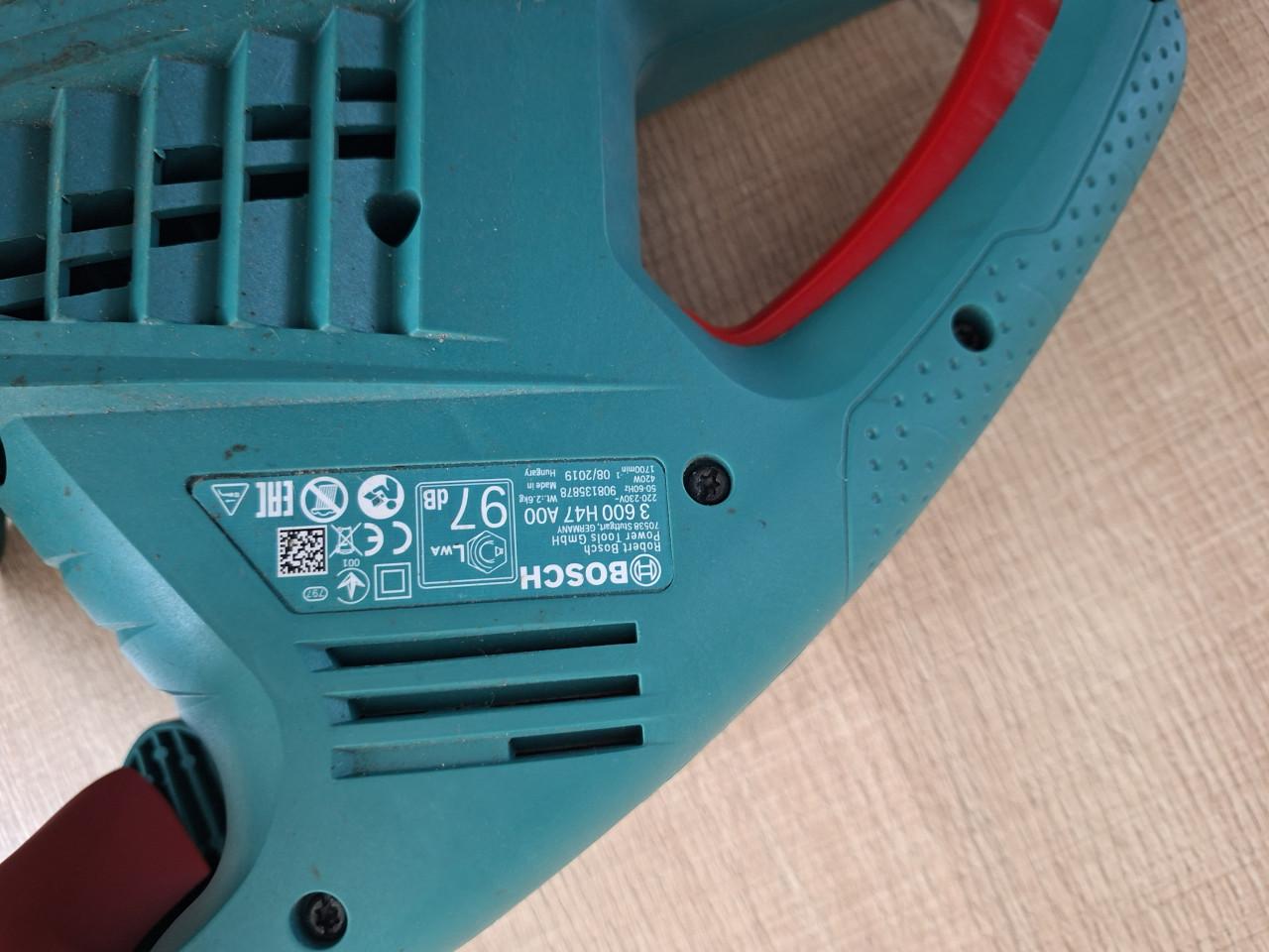 Bosch heggenschaar één jaar oud, scherpe én werkt perfect